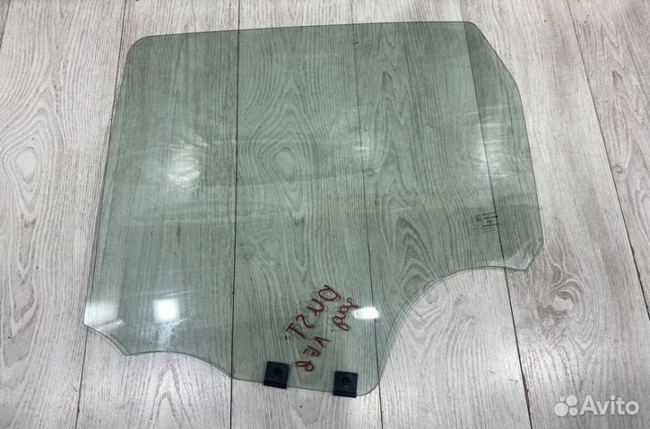 Стекло задней левой двери Renault Duster