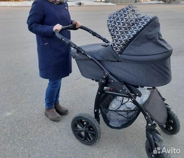 Детская коляска 3 в 1