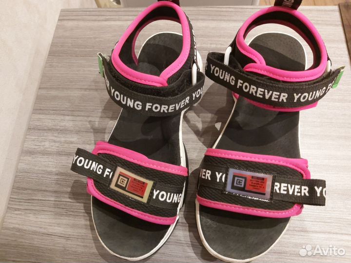 Босоножки для девочки