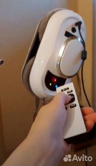 Робот мойщик окон