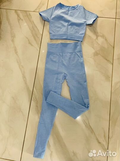 Костюм для фитнеса