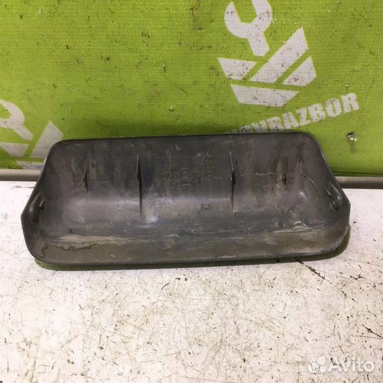 Накладка (кузов внутри) Сузуки Гранд Витара