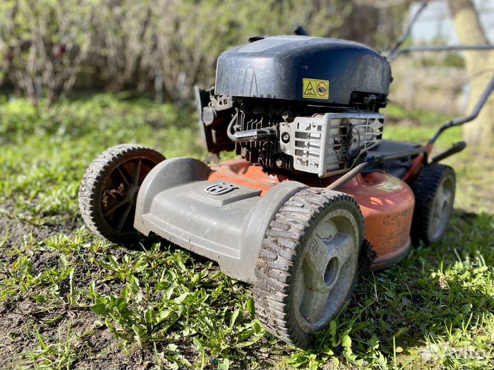 Газонокосилка бензиновая husqvarna R145