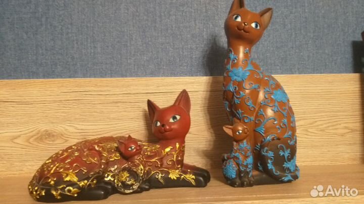 Кошка с котенком