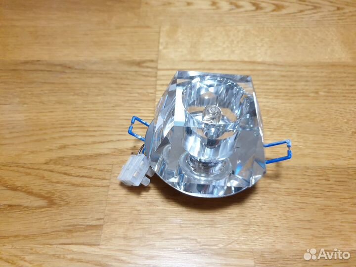 Точечный встраиваемый светильник б/у