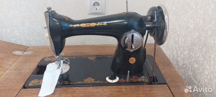 Швейная машина Подольск ножная