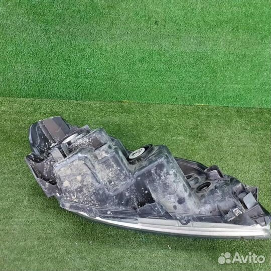 Фара левая Сузуки Витара 2 (2014-2019)