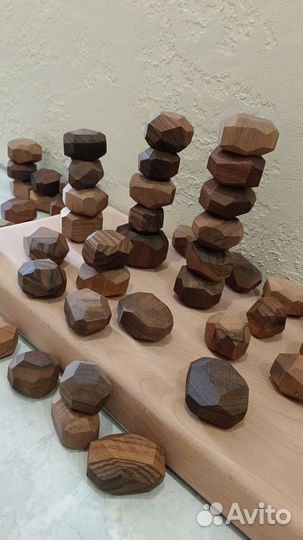 Настольная игра Гора Камней из дерева Туми Иши