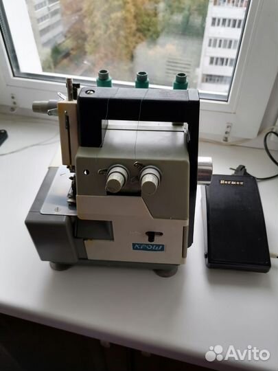 Машина краеобметочная бытовая