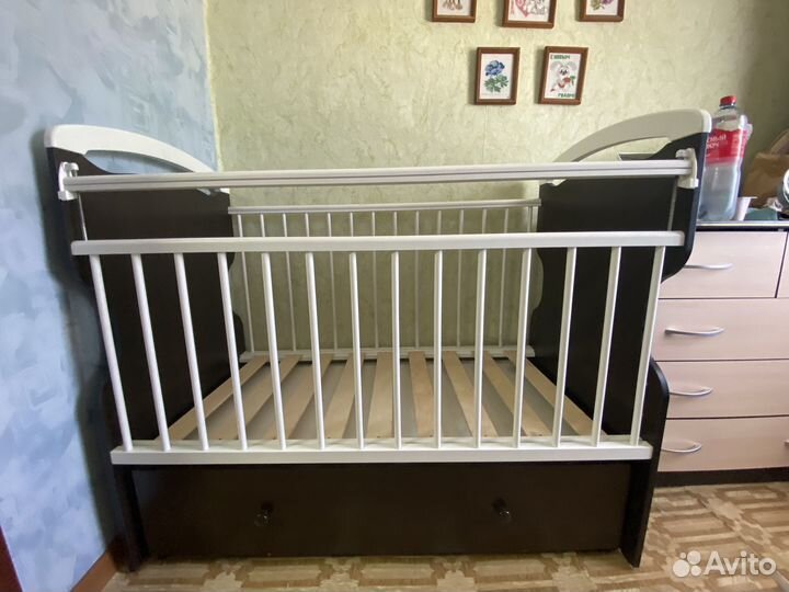 Детская кроватка