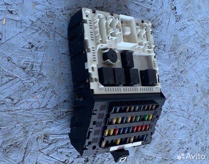Блок предохранителей Renault Scenic (1996 - 1999)