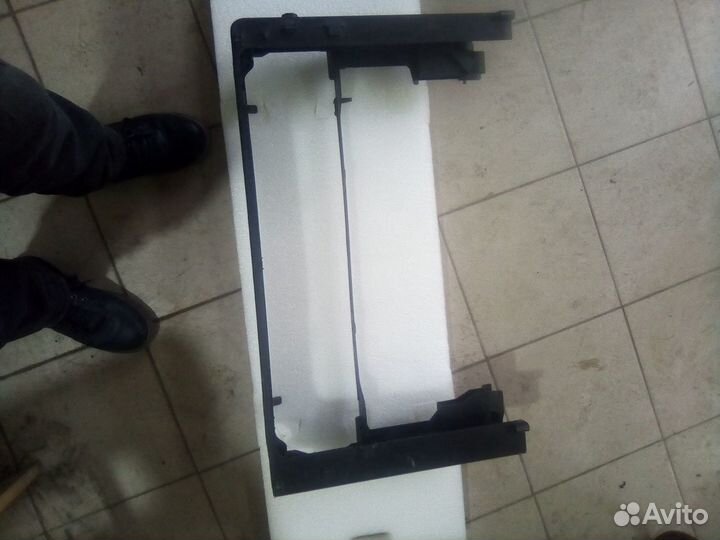 Крепление радиатора BMW F01 F06 F07 F10