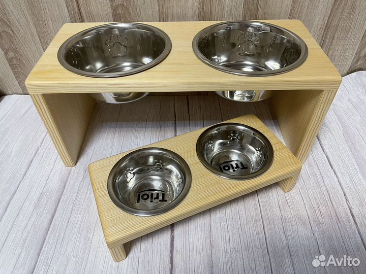 Подставка из массива дерева с мисками