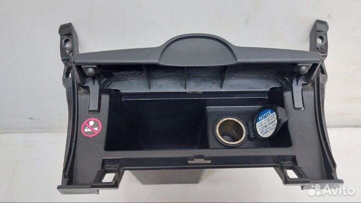 Пепельница Toyota Corolla E140 1.8 2010