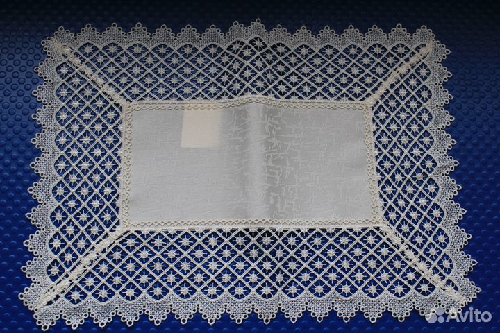 Подарочный набор - салфетки кружевные на стол