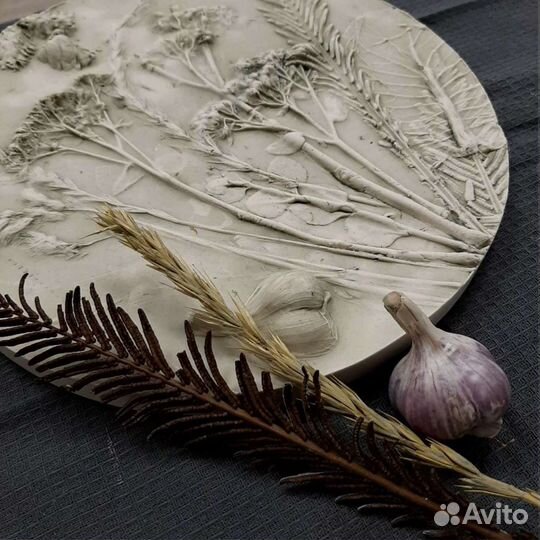 Барельефы из гипса