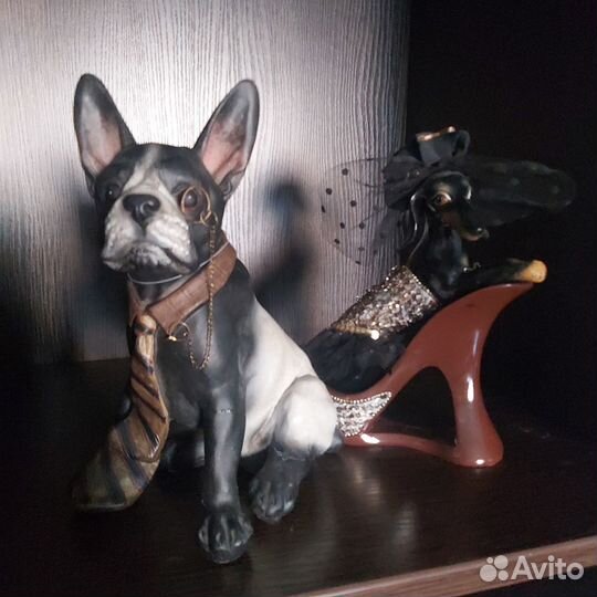 Фигурки собак.Бульдог, такса