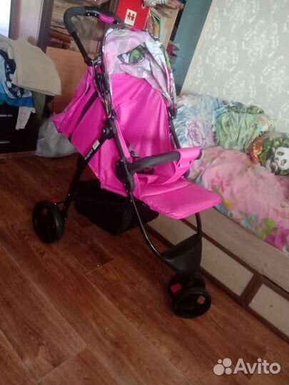 Коляска новая