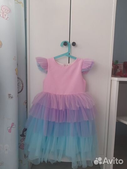 Платье нарядное на девочку