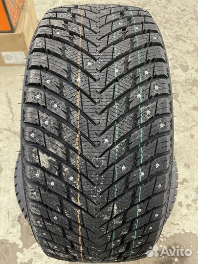 Grenlander Icedefensor Stud II 245/40 R20 99T
