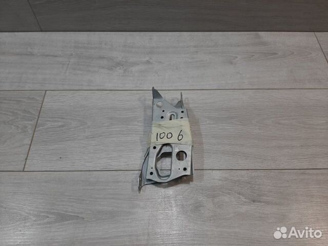 Крепление магнитофона Toyota Mark I I JZX101 2jzge