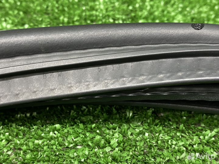 Уплотнительная резинка багажника BMW X6 G06