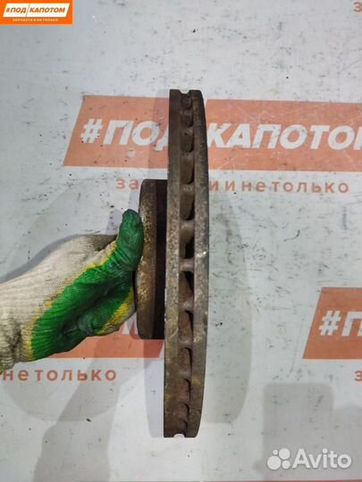 Диск тормозной передний Volkswagen Golf 5 2009