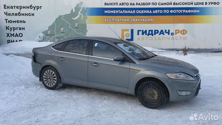 Накладка переднего крыла правого Ford Mondeo 4 (BD