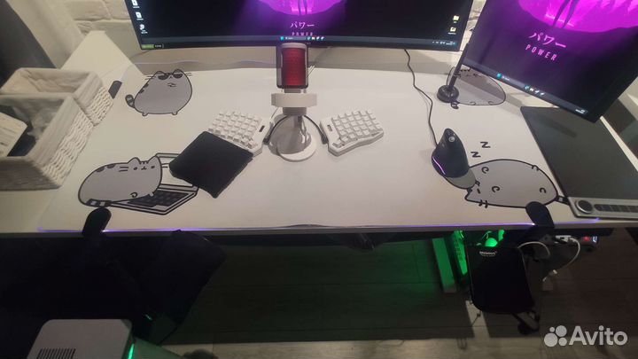 Выдвижная полка для клавиатуры и мышки