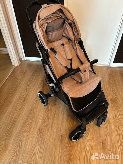 Коляска прогулочная Dearest 819