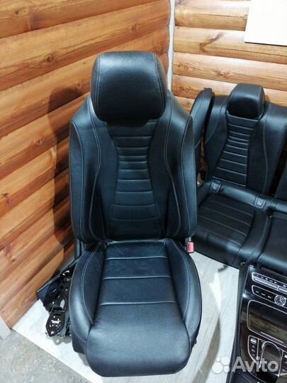 Салон в сборе передний правый Mercedes W213 2.0D