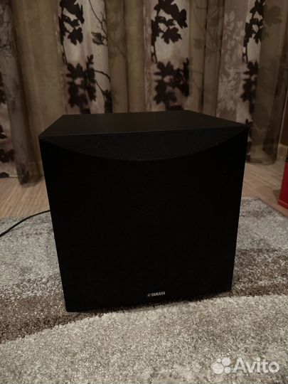 Сабвуфер yamaha NS-SW050