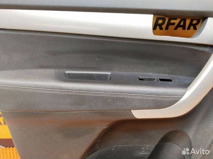 Обшивка двери передняя левая Kia Sorento 2 XM D4HB