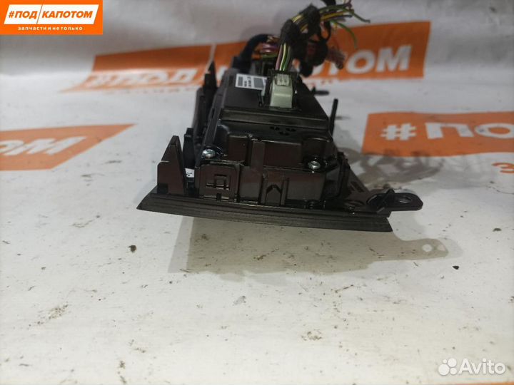 Блок управления печки/климат-контроля A2129008608