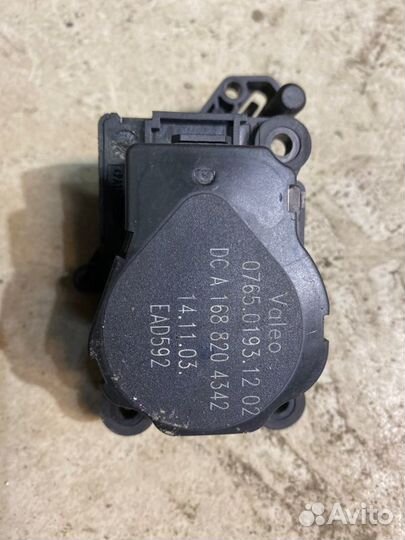 Мотор заслонки печки Mercedes-Benz A190