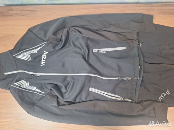 Лыжный разминочный костюм