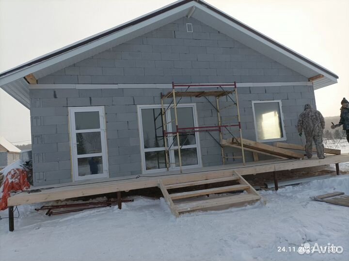 Кладка блоков, кровельные работы