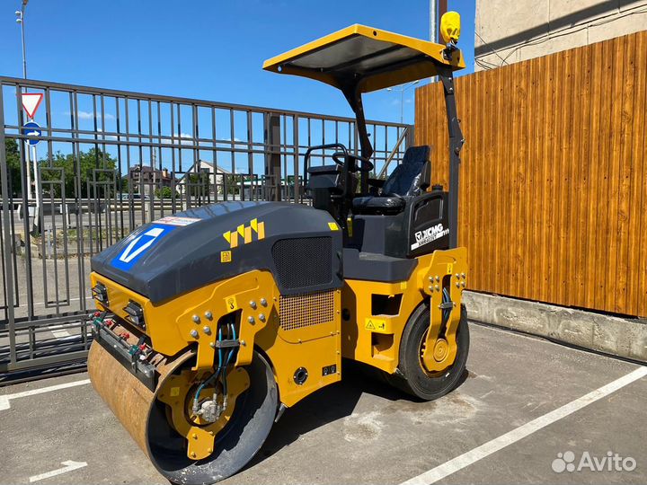 Дорожный каток XCMG XMR403VT, 2023