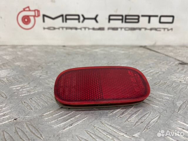 Б/У отражатель в бампер (катафот) задний правый