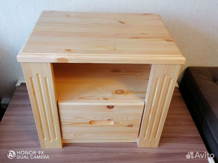 Прикроватные тумбы 2 штуки
