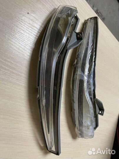 Повторитель поворота левый и правый mercedes w 205