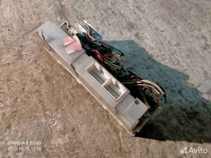 Блок предохранителей Mazda Xedos 9