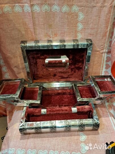 Шкатулка под драгоценности. Подносы