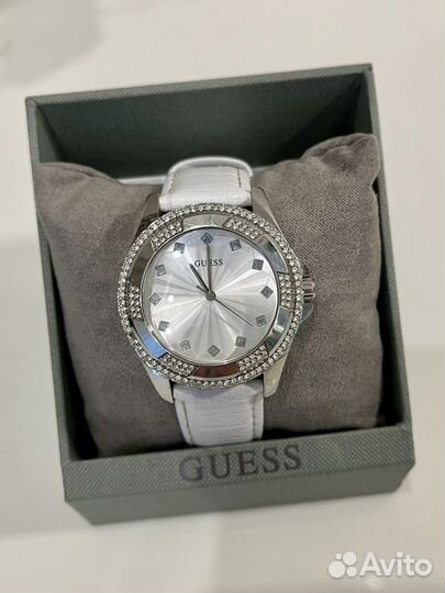 Часы женские наручные guess