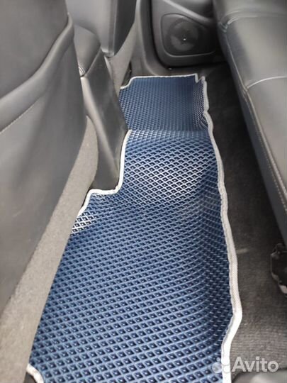 Автоковрики EVA на Mitsubishi Pajero Sport 3