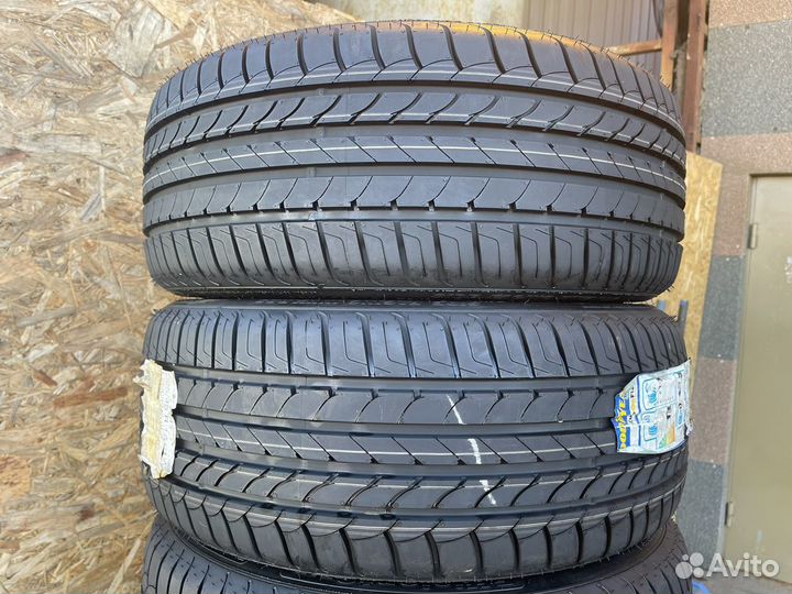 Goodyear EfficientGrip 225/45 R18 и 255/40 R18