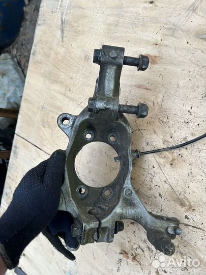 Кулак поворотный Nissan Teana J32 2008