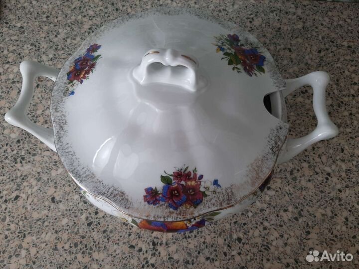 Супница, соусница, тарелки