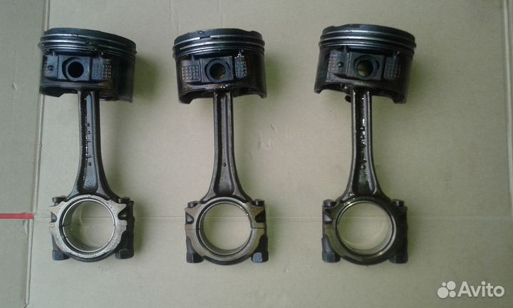 Поршень в сборе с шатуном Nissan Micra / March K12