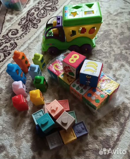 Развивающие игрушки пакетом